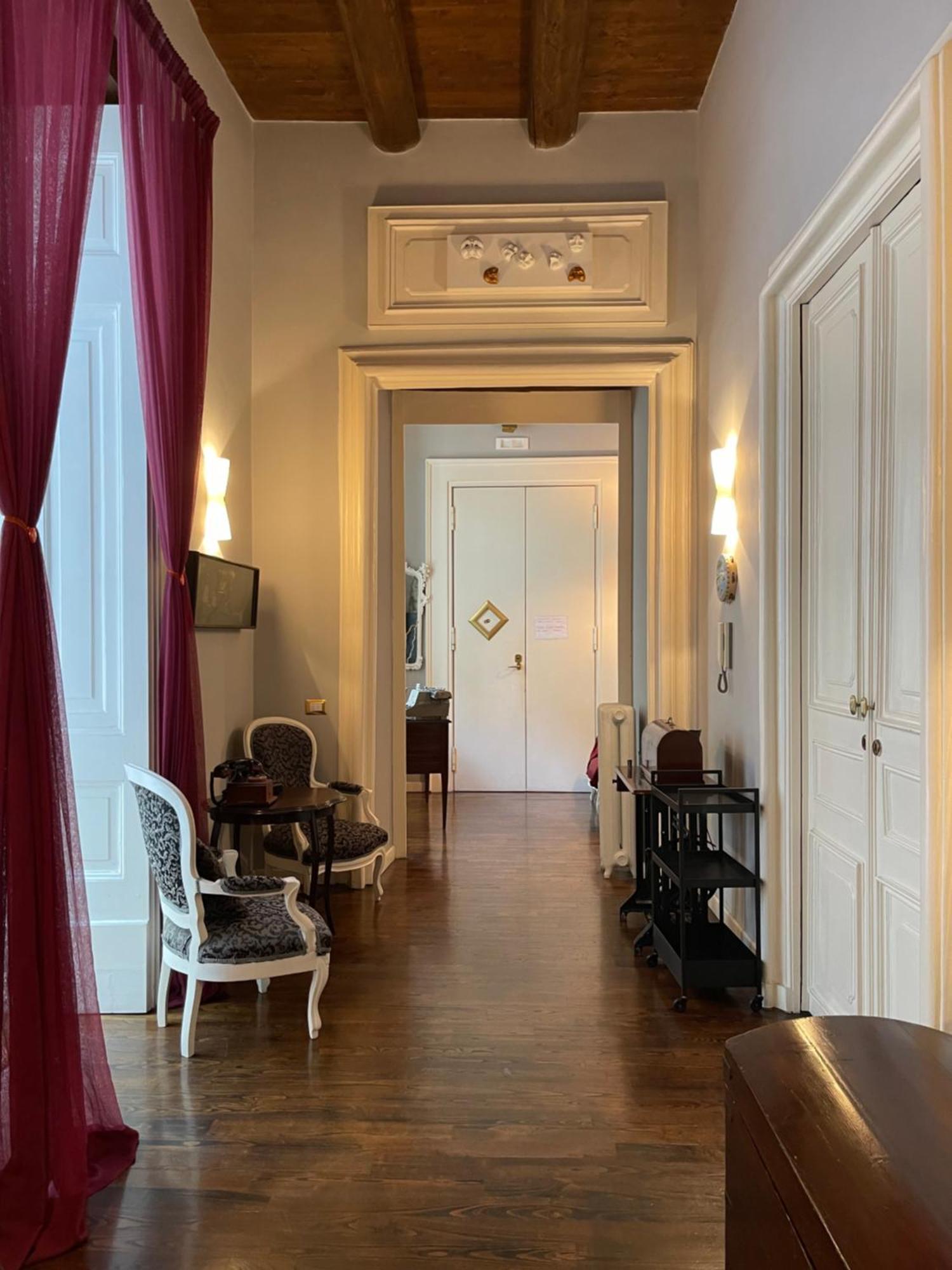 Anima Partenopea Napels Buitenkant foto